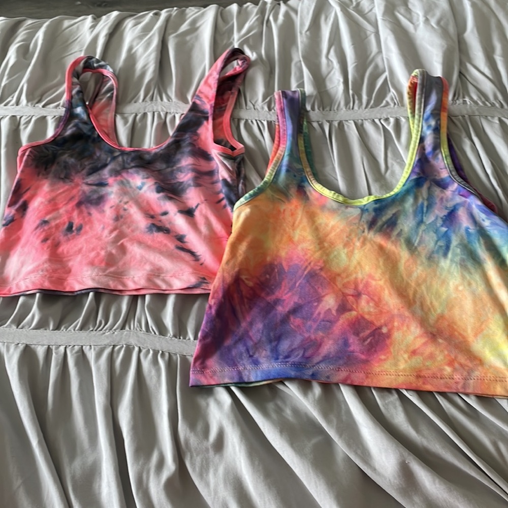 2/$10 TYE DYE Tank crop tops Small Excellent Condition 2/$10 - Picture 4 of 4